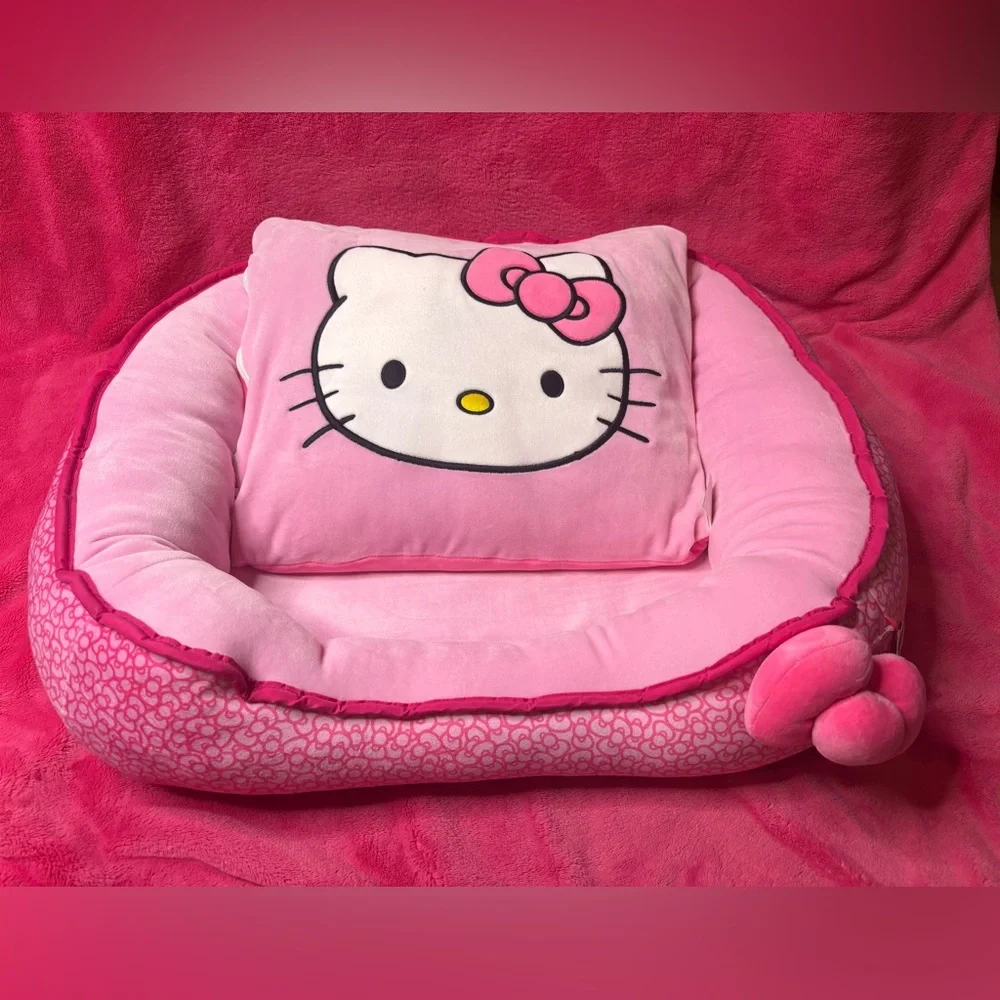 Hello kitty pet bed